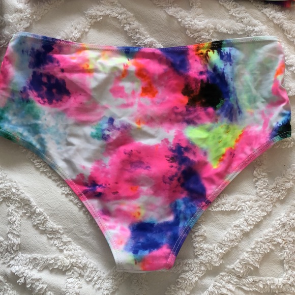 Tie dye bikini - Picture 4 of 7